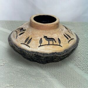 Native American Hand Carved‎ Resin Wolf Vase Home Decor 5” L